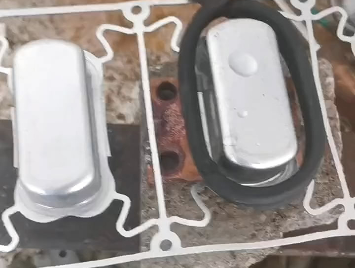 鋁件模具加熱，高頻機緩慢加熱至100度左右，保持模具不變形