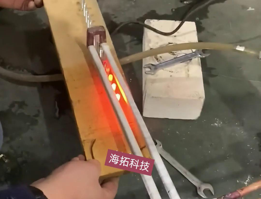 6mm端頭在線退火，采用高頻加熱機配合自動輸送帶實現均勻加熱退火