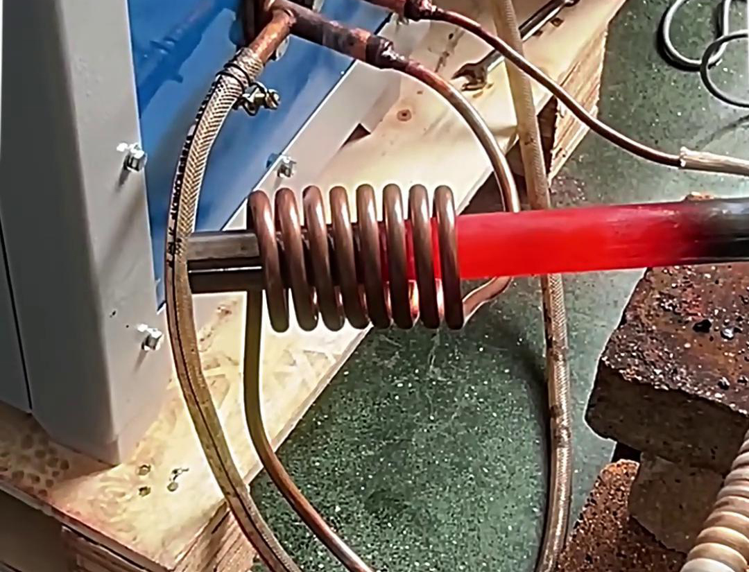 不銹鋼管加熱退火過程中，高頻加熱設備的應用具有顯著優勢