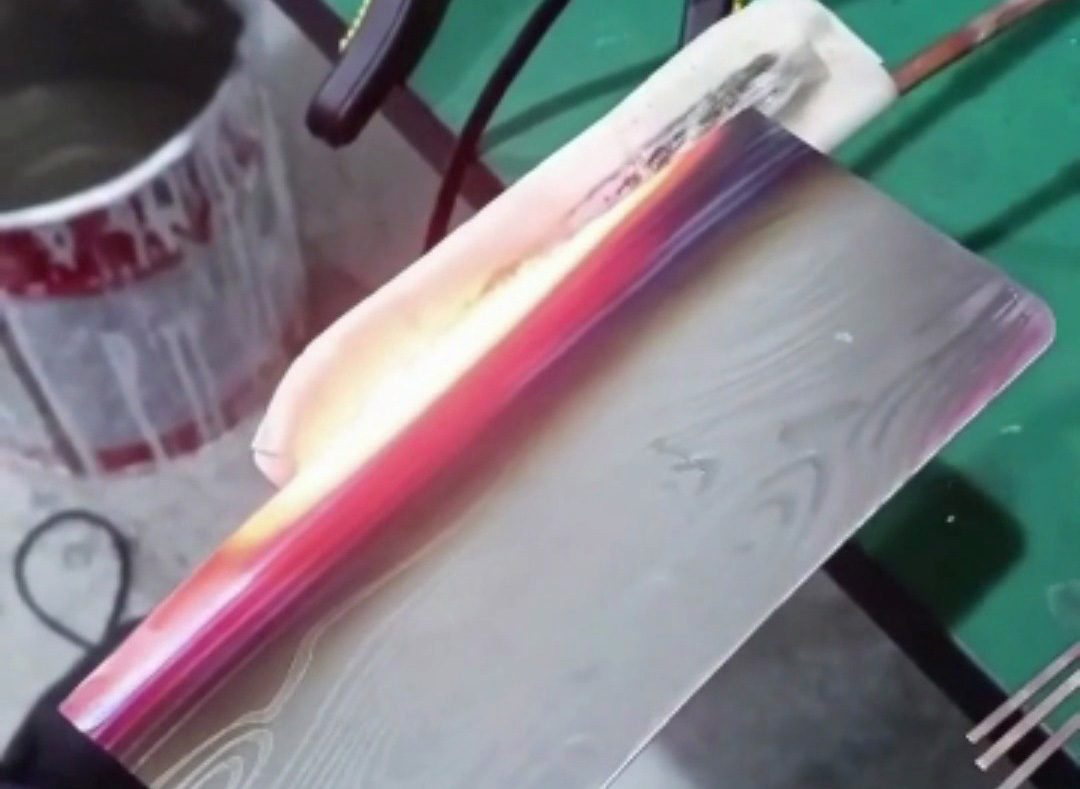 菜刀淬火別再用老方法！高頻淬火讓刀具硬度韌性雙在線