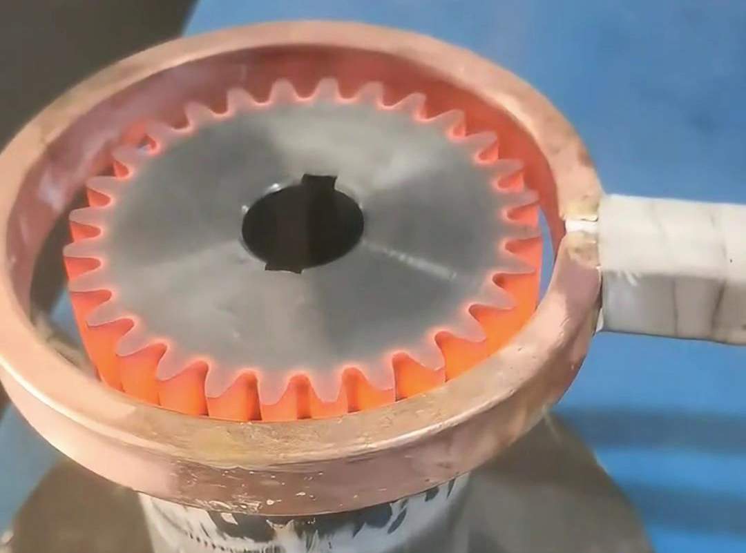 高頻淬火機以其高效、精確、節能、環保等優點