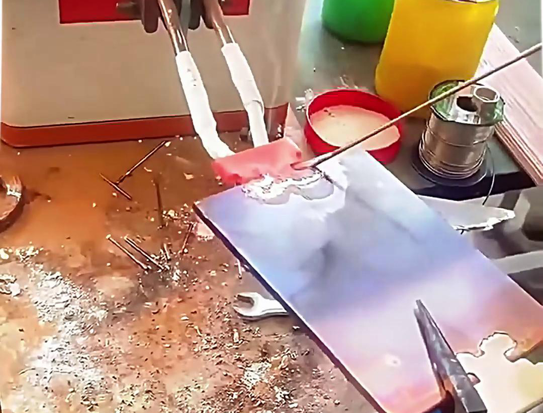 高頻焊接適應銅板和一些非標不規則的銅件焊接方面