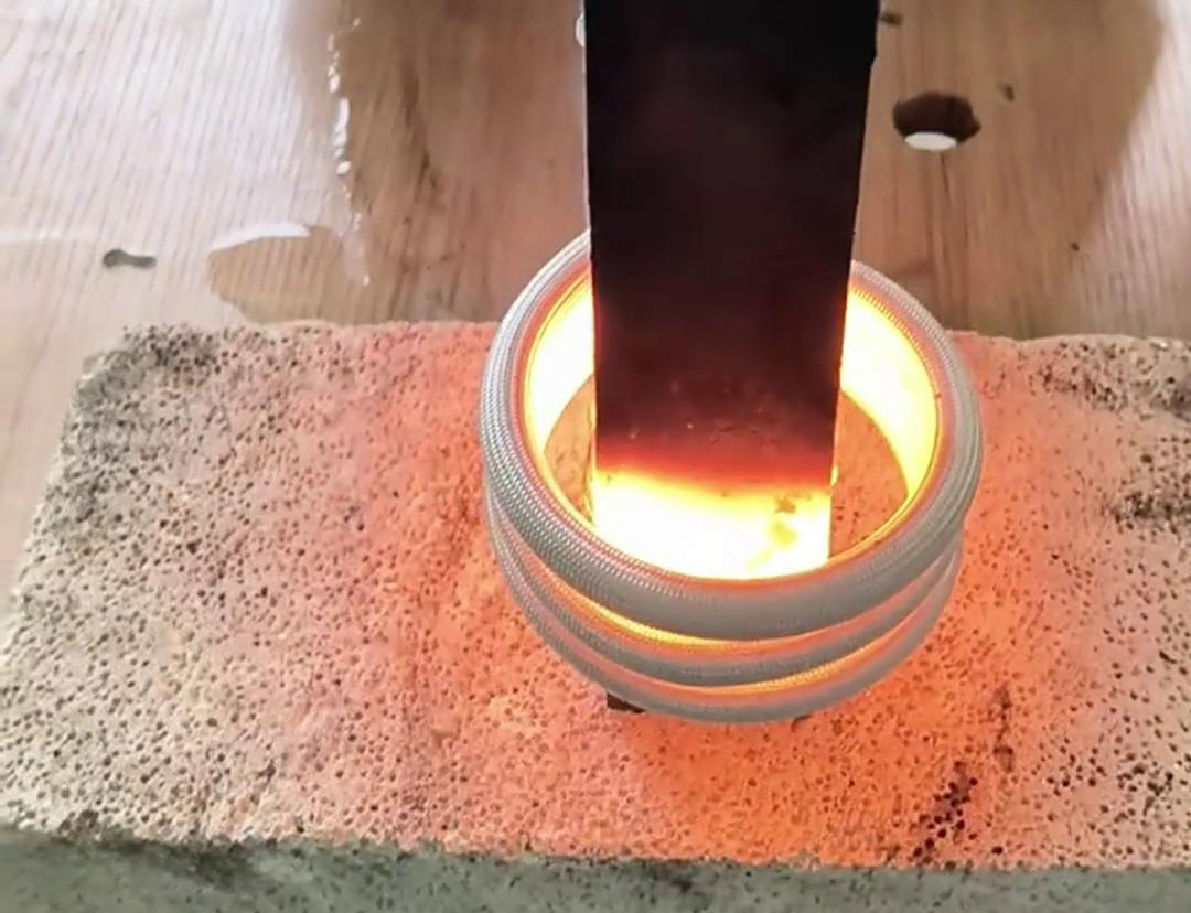 高頻加熱機安全性在于只對金屬加熱，非金屬不加熱