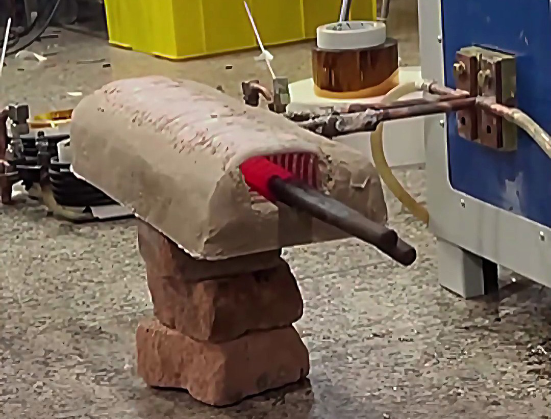 為什么選擇高頻感應加熱機加熱鐵鉗？