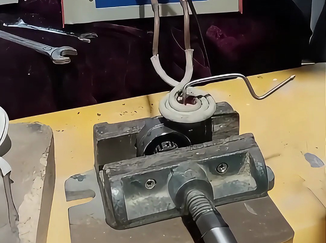 驚呆了！自動高頻感應加熱設備竟能這樣焊接不銹鋼管