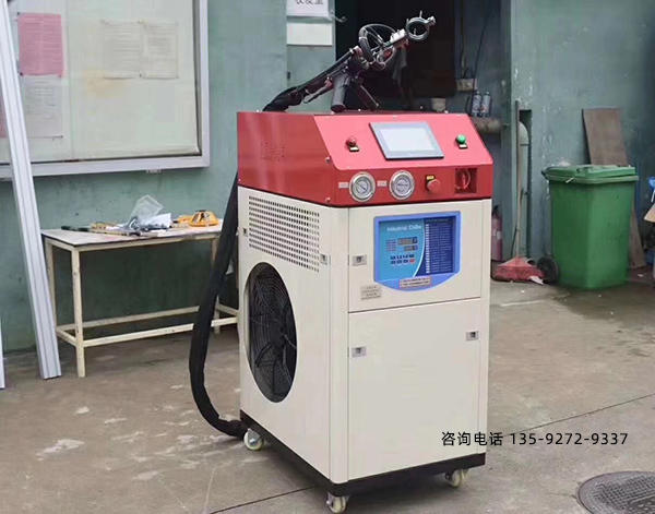 �Б��ӟ�Cһ�w�C